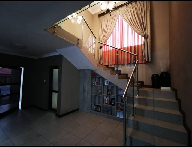 3 BEDROOM HOUSE SOLD IN THERESAPARK